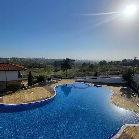 Gardenia Hills - Family Apartman Napospart